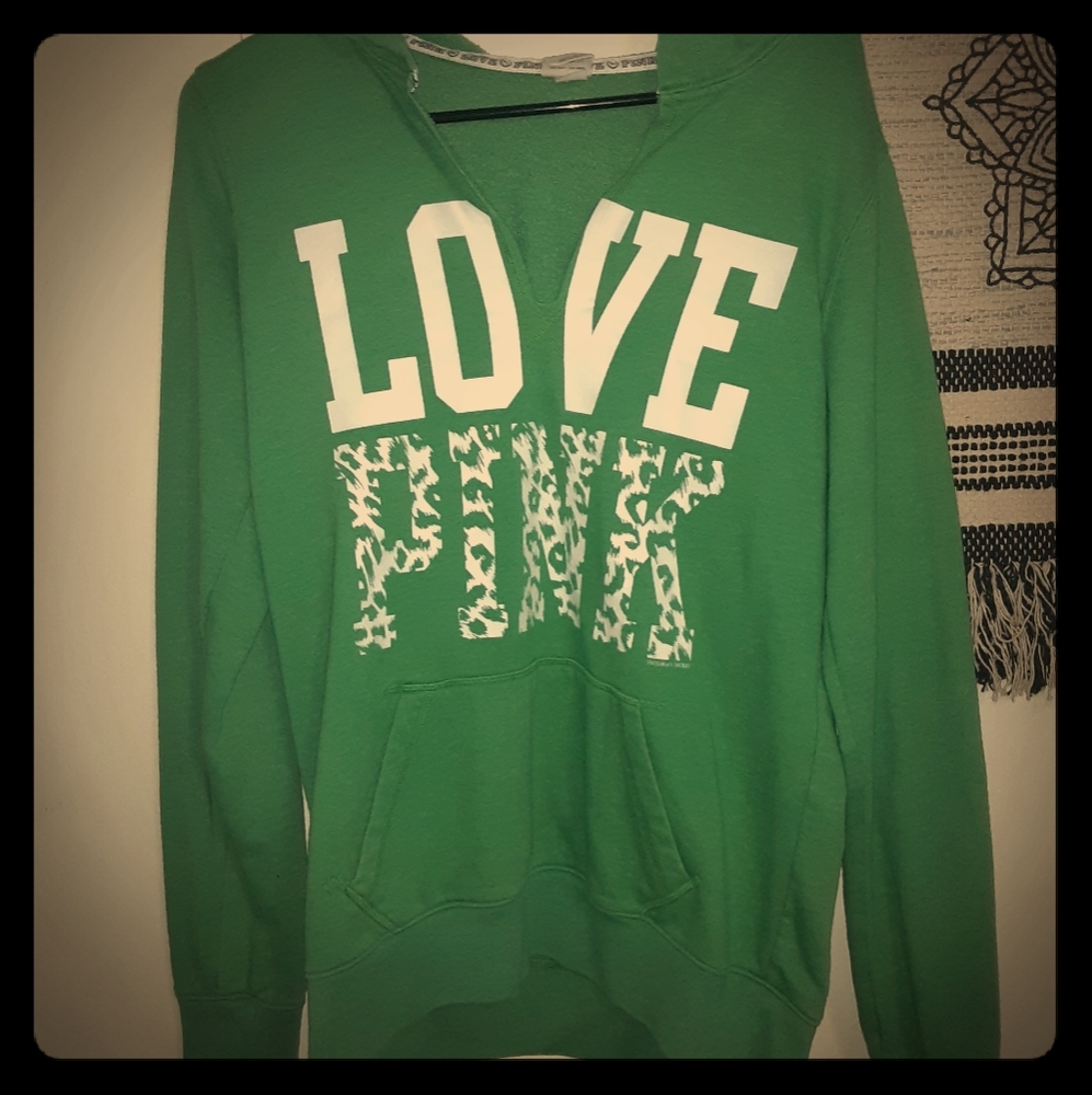 PINK brand vintage sweatshirt!🤣🖤